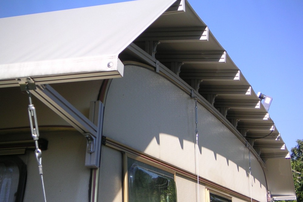 Caravan Schutzdach 40x65